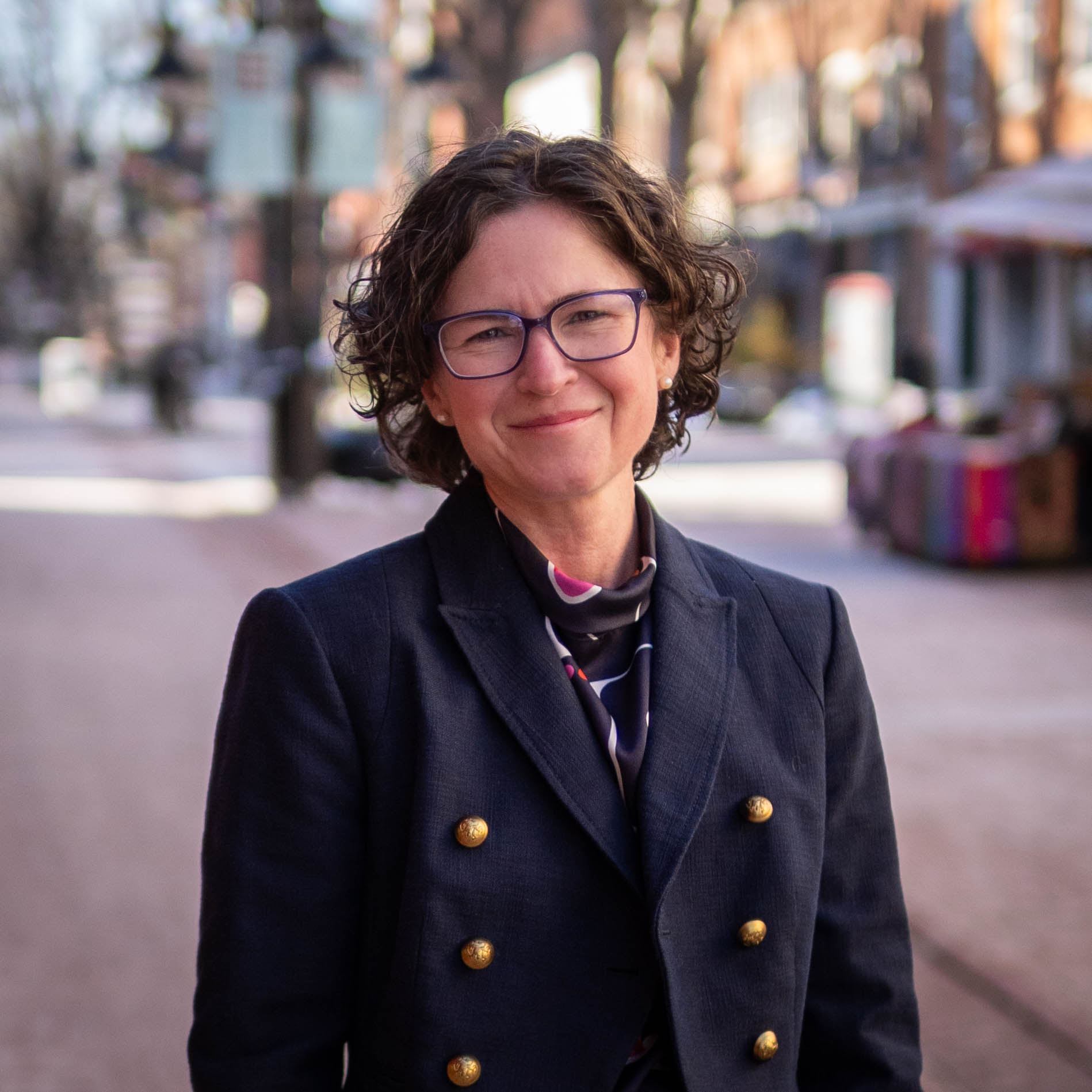 Jen Hendrick - headshot