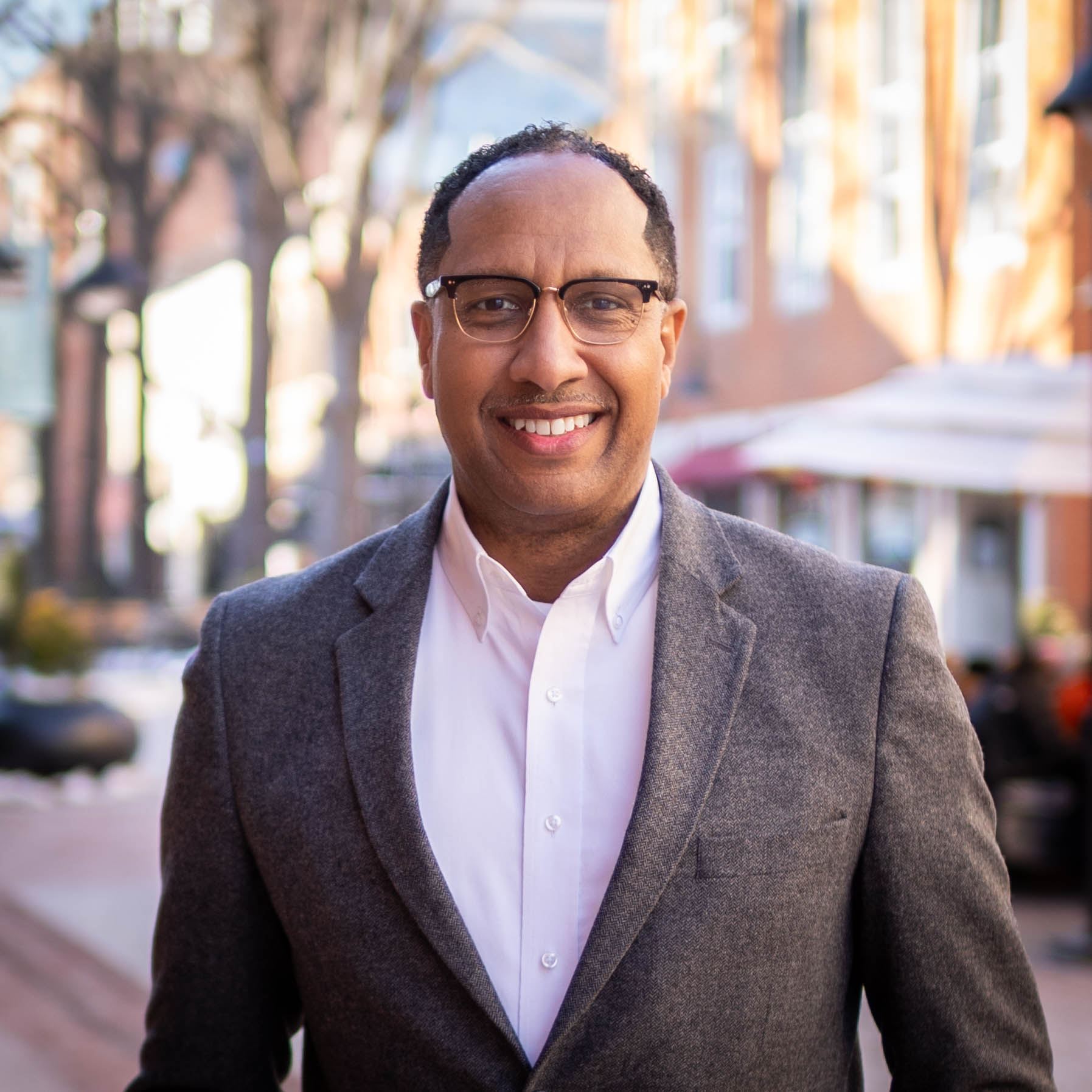 Samuel Roman - headshot